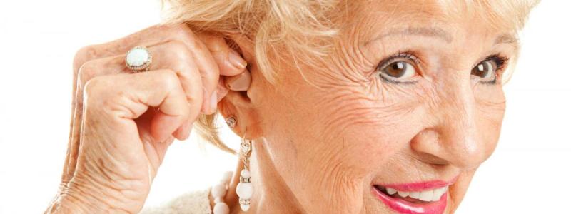 Município e Estado devem fornecer aparelho auditivo a idosa