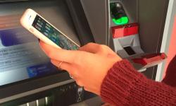 Kassab proíbe celulares em bancos