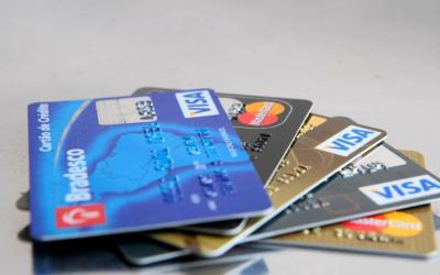 Fraudes com cartão de débito e crédito: saiba o que fazer
