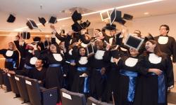Escola que reteve certificado de conclusão deverá indenizar aluno