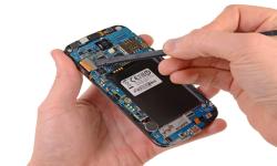 Consumidor será indenizado em R$ 15 mil por defeito em celular