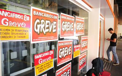 Bancários em greve nacional por tempo indeterminado