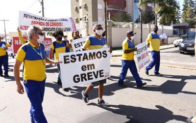 Funcionários dos Correios deverão retornar ao trabalho