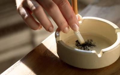 Lei que proíbe fumo em locais fechados entra em vigor