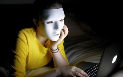 Perfil falso em rede social gera obrigação de indenizar