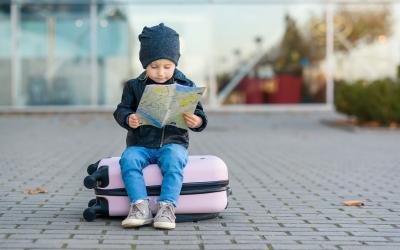 Empresa aéra remanejou voo de menor que viajava só e foi condenada