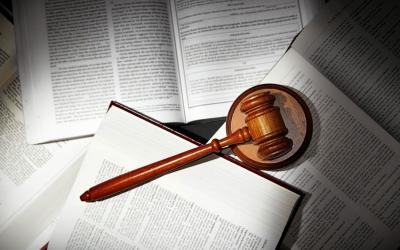 Empregada obrigada a tirar a roupa durante revista será indenizada