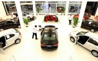 Concessionária pagará R$ 6 mil por vender veículo e não providenciar transferência