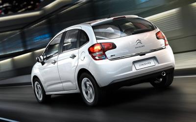 Montadora indenizará consumidor em danos materiais e morais por falha em airbag