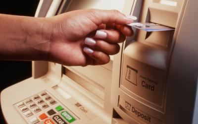 Vítima de saque fraudulento em conta deve ser indenizada