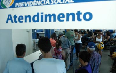 Fim do fator previdenciário pode voltar à pauta da Câmara em 2015